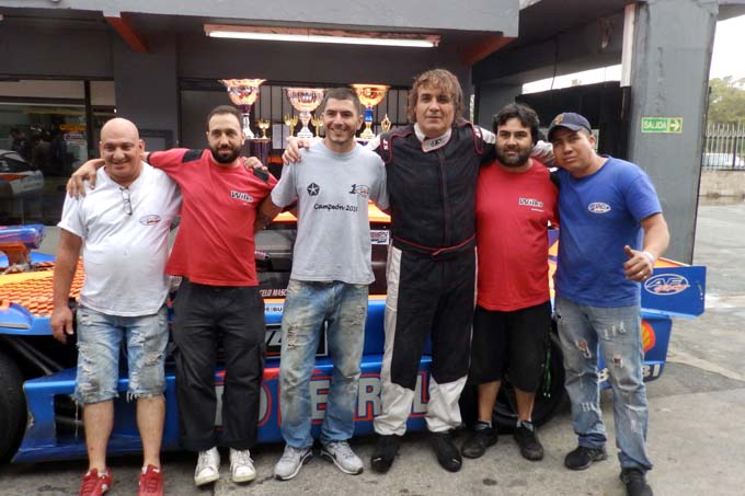 El piloto de Pergamino y equipo festejan las dos victorias conseguidas en la Clase A.